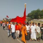 *आस्था की 170 किमी की पदयात्रा, बावन गज की ध्वजा व रथ लेकर पावागढ़ रवाना हुए आदिवासी श्रद्धालु*
